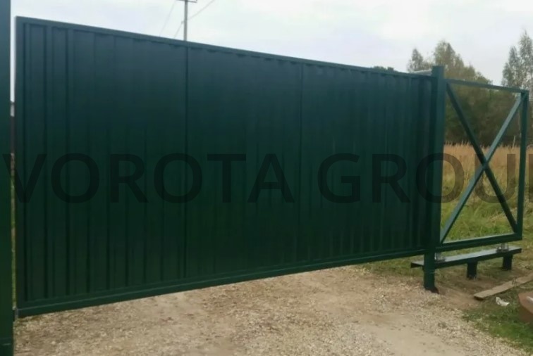 Откатные ворота на винтовых сваях зеленого цвета 1800х4000